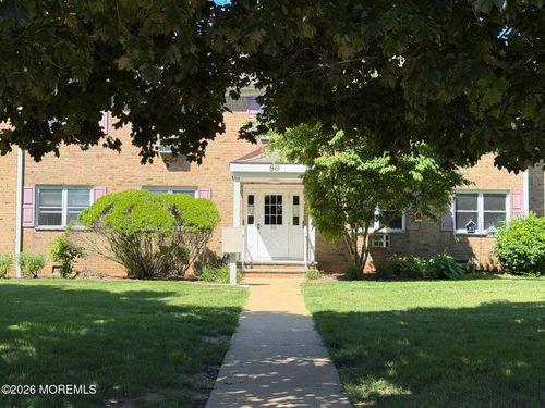 e-80 Manchester Ct, Freehold, NJ, 07728-3220 | Card Image