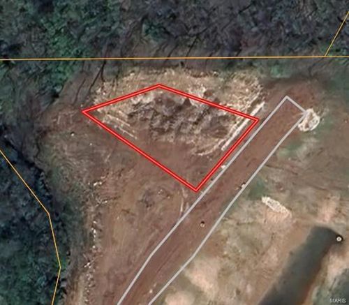 326 Wilmer Meadow Dr, Wentzville, MO, 63385-4401 | Card Image