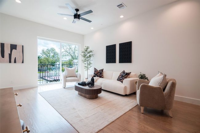 106 - 4517 Munger Ave, Condo with 2 bedrooms, 3 bathrooms and null parking in Dallas TX | Image 12