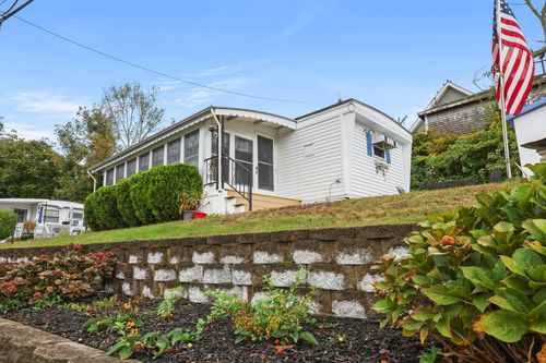 58 Kins Ct, Onset, MA, 02558-1907 | Card Image