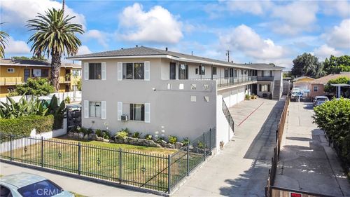 3364 Elizabeth Ave, Lynwood, CA, 90262-2555 | Card Image