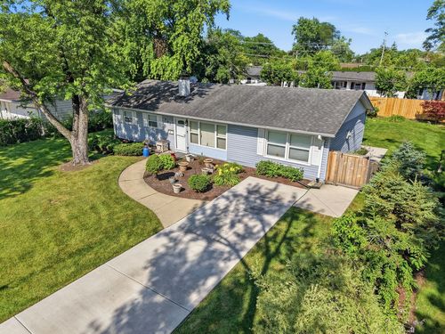 403 Hazelwood Ln, Glenview, IL, 60025-4531 | Card Image