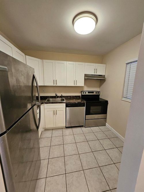 105-2900 Nw 46th Ave, Lauderdale Lakes, FL, 33313-1863 | Card Image