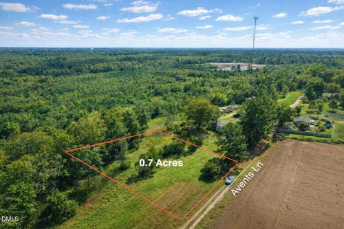 553 Avents Ln, Nashville, NC, 27856-8201 | Card Image