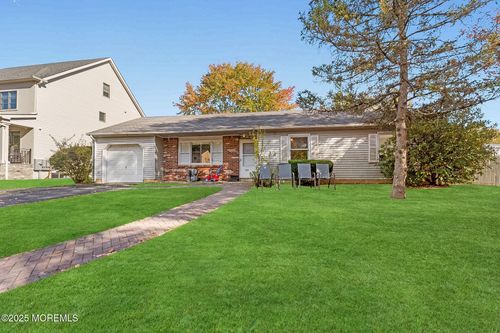 915 Morris Ave, Lakewood, NJ, 08701-5510 | Card Image