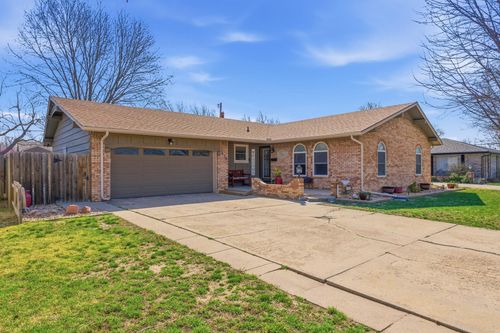 1630 N Illinois St, Wichita, KS, 67203-1607 | Card Image