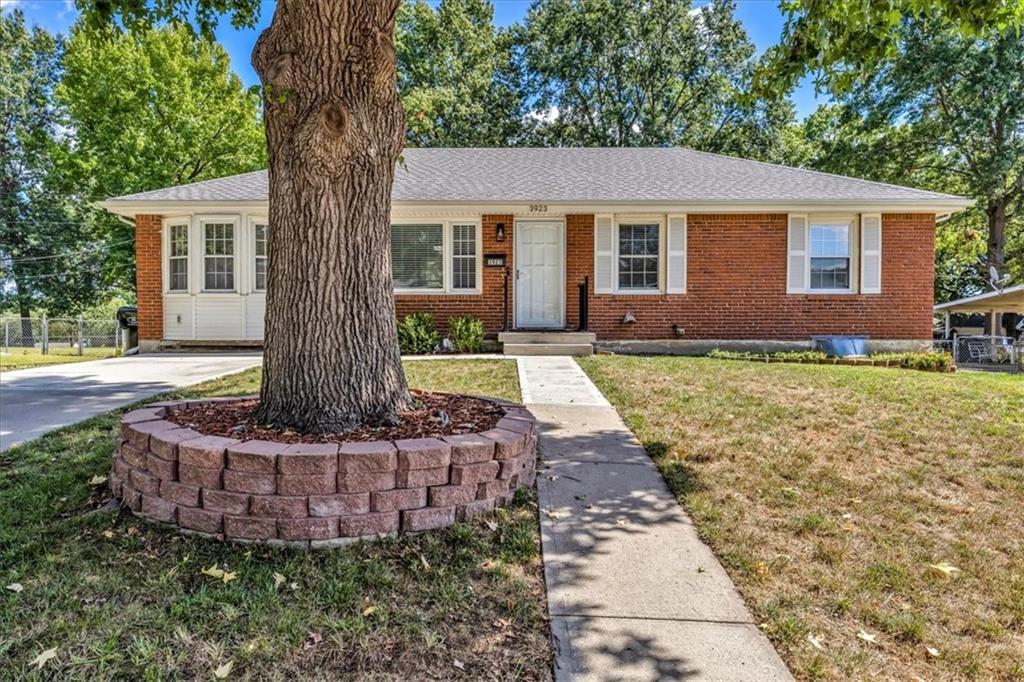 Liberty St, Independence, MO 64055