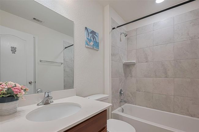 Bathroom 2 | Image 26