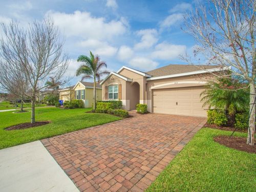 2633 Crowned Eagle Cir Sw, Vero Beach, FL, 32962-6814 | Card Image