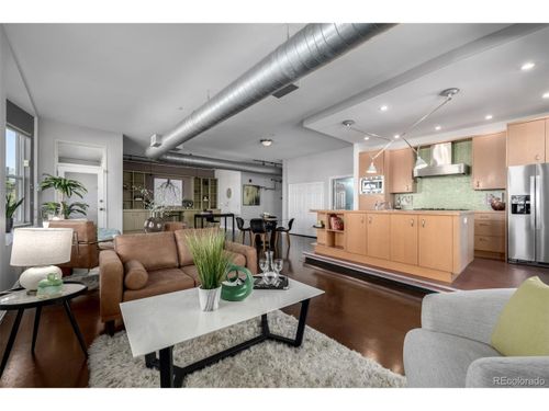 apt-204-277 N Broadway, Denver, CO, 80203-5903 | Card Image