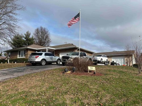208 Highland Dr, Salem, IN, 47167-1207 | Card Image