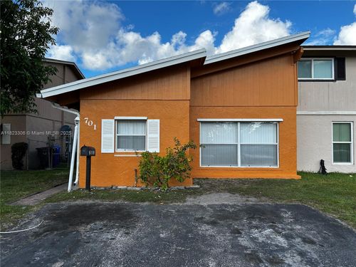 701-701 Sw 79th Ter, North Lauderdale, FL, 33068-2122 | Card Image