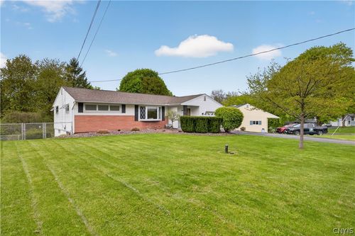 207 Dickerson Dr S, Camillus, NY, 13031-1707 | Card Image