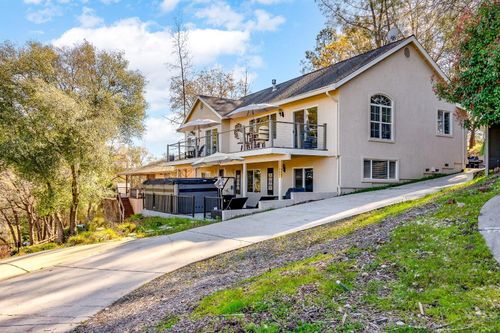 22957 Sunset Ridge Dr, Auburn, CA, 95602-8076 | Card Image