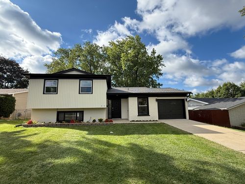 615 Nolan Ave, GLENDALE HEIGHTS, IL, 60139-2911 | Card Image