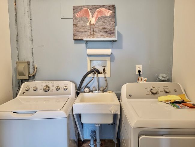 12530 Merle Ave, House other with 4 bedrooms, 3 bathrooms and 1 parking in CEDAR KEY FL | Image 28