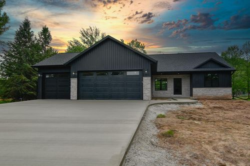 N4775 Largo Lane, ANGELICA, WI, 37541 | Card Image