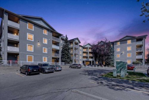 5308a-604 8 St Sw, Airdrie, AB, T4B2W4 | Card Image