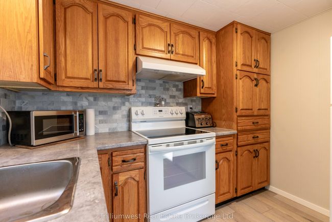 55 Marina Ave, House other with 3 bedrooms, 2 bathrooms and 3 parking in Sauble Beach ON | Image 21