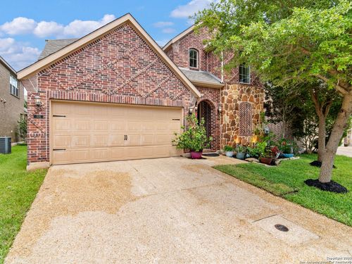 105 Retama Rd, Boerne, TX, 78006-4400 | Card Image