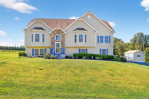 47 Finley Dr, Salisbury Mills, NY, 12577-5012 | Card Image