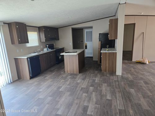 2534 Amberly Rd Ne, Palm Bay, FL, 32905-2718 | Card Image