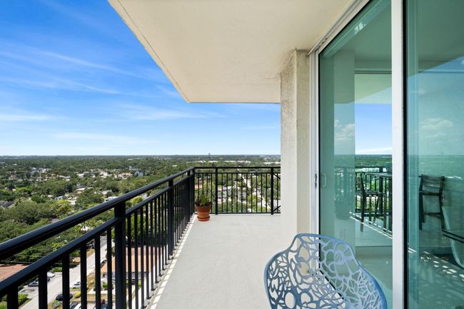 1712 - 610 W Las Olas Blvd, Condo with 2 bedrooms, 2 bathrooms and null parking in Fort Lauderdale FL | Image 11