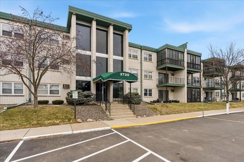 c114-2720 Dale St N, Roseville, MN, 55113-2300 | Card Image