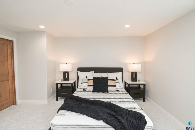 6504 E Hawker Trl, House other with 5 bedrooms, 4 bathrooms and null parking in Sioux Falls SD | Image 63