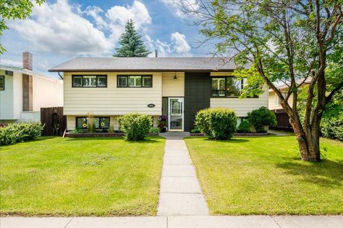9715 Fairmount Drive Se, Calgary, AB, T2J0R9 | Card Image