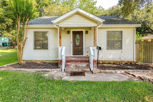 1315 Scott St, La Marque, TX, 77568-5743 | Card Image