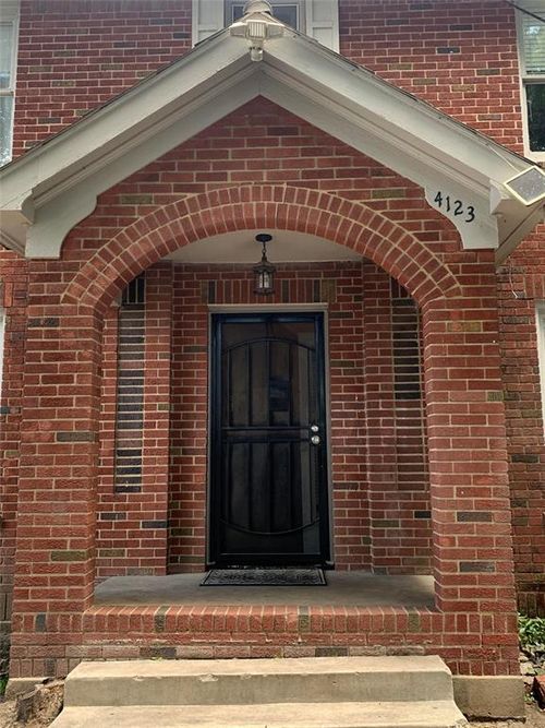 apt-4-4123 Lamar St, Houston, TX, 77023-1643 | Card Image