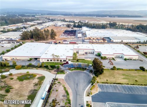 2717 Aviation Way, Santa Maria, CA, 93455-1505 | Card Image