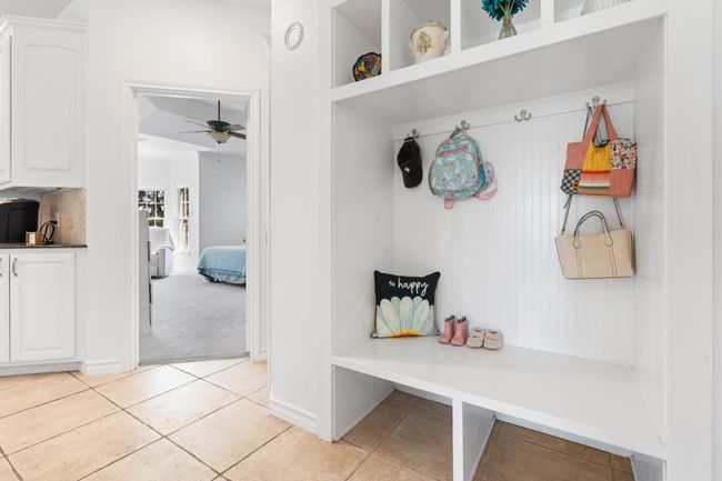 Mudroom with builtins | Image 17