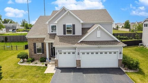 9243 Enstrom Ln, Huntley, IL, 60142-6007 | Card Image