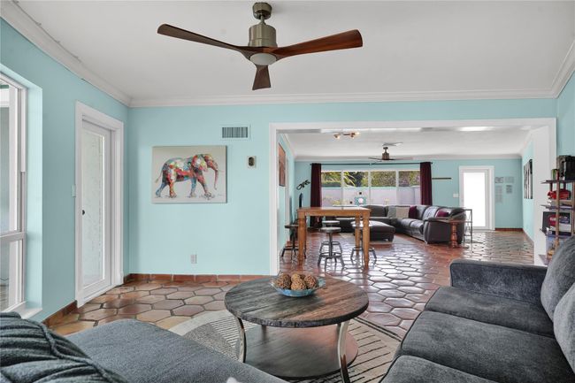 2009 Ne 24th St, House other with 2 bedrooms, 2 bathrooms and null parking in Wilton Manors FL | Image 10