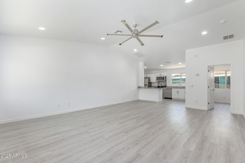 b-1638 N 24th St, Phoenix, AZ, 85008-3573 | Card Image