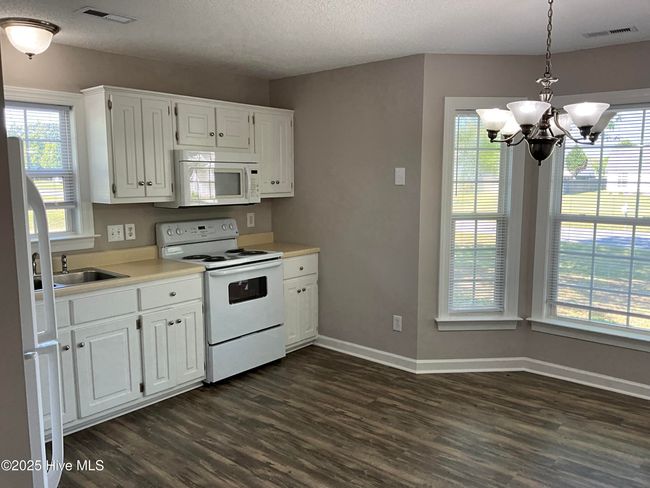 513 Keagan Way, House other with 3 bedrooms, 2 bathrooms and null parking in Grimesland NC | Image 7