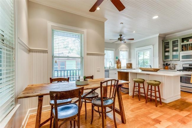 2113 Brooklyn St, House other with 3 bedrooms, 4 bathrooms and null parking in Austin TX | Image 5
