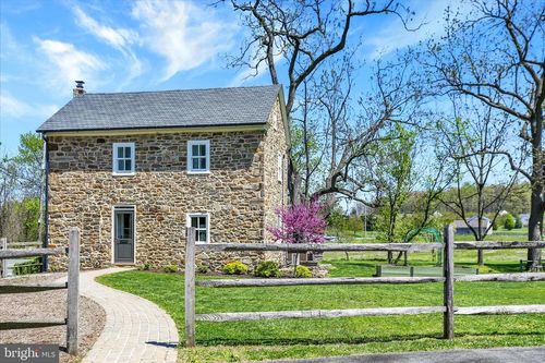 84 Cider Mill Rd, Mertztown, PA, 19539-9640 | Card Image