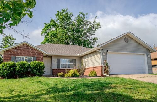 602 E Kara Ln, Rogers, AR, 72758-0121 | Card Image
