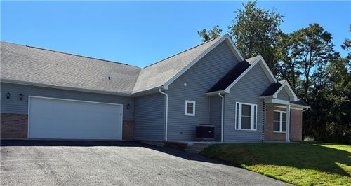 a-337 Kittery Ridge Dr, New Castle, PA, 16101-7224 | Card Image