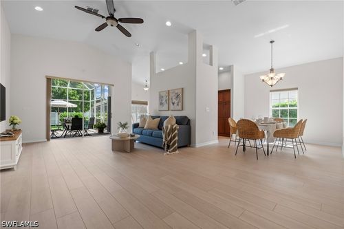 96 Glen Eagle Cir, NAPLES, FL, 34104-5711 | Card Image