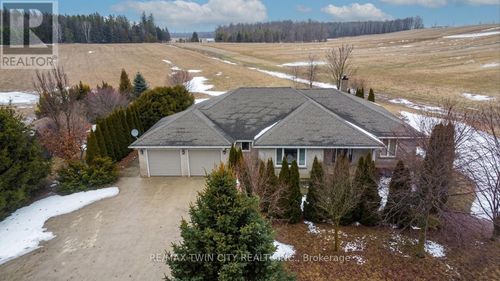 122287 Concession 8 Road, West Grey, ON, N0G1C0 | Card Image