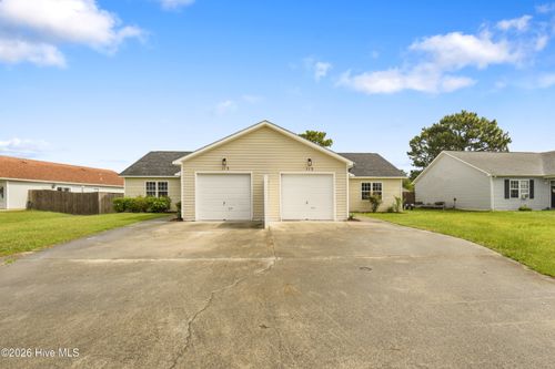 115 Charlton Rd, Hubert, NC, 28539-4556 | Card Image