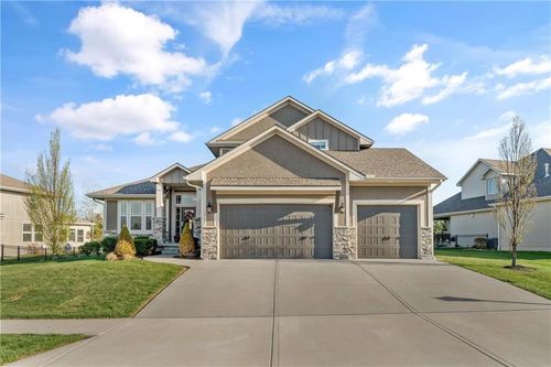 13105 W 171st St, Overland Park, KS, 66221-7926 | Card Image