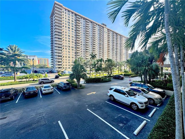 APT-115 - 251 174 Th St, Condo with 1 bedrooms, 2 bathrooms and null parking in Sunny Isles Beach FL | Image 13
