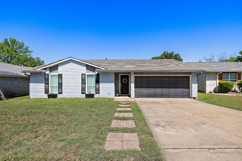 11200 Bending Bough Trl, Austin, TX, 78758-4213 | Card Image
