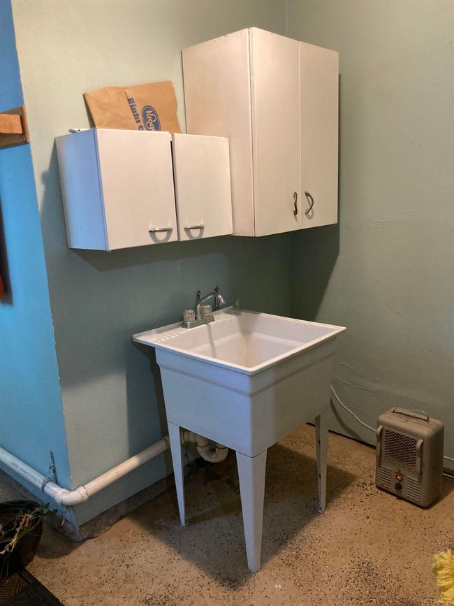 220 E Silver St, House other with 1 bedrooms, 2 bathrooms and null parking in Bluffton IN | Image 16