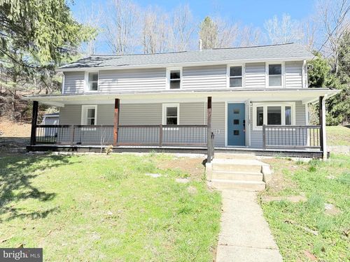 131 Schaeffer Hill Rd, Pottsville, PA, 17901-8818 | Card Image